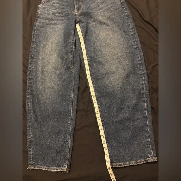 American Eagle Outfitters Barrel Fit Blue Jeans - Picture 4 of 5